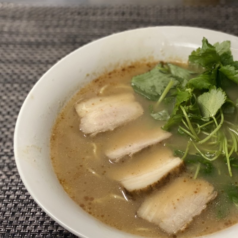 日清 これ絶対うまいやつ！ 豚骨醤油ラーメン(日清食品株式会社)