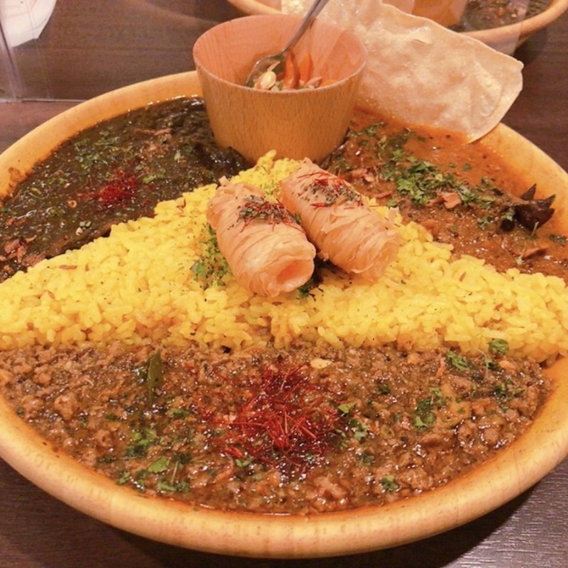 三角関係(ノムソン カリー （NOMSON CURRY）)