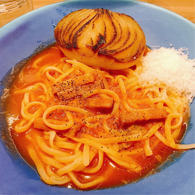 淡路玉ねぎとベーコンの島トリチャーナ(島パスタ MIKE)