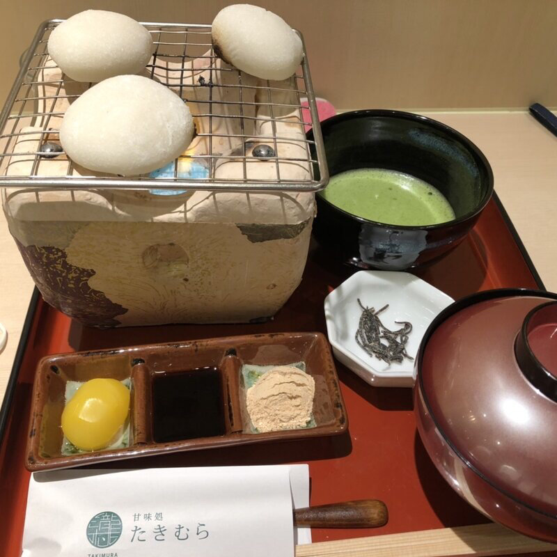 お餅を炙るぜんざい(甘味処 たきむら)