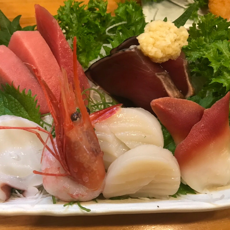 お刺身盛り合わせ　一人前(魚正 )