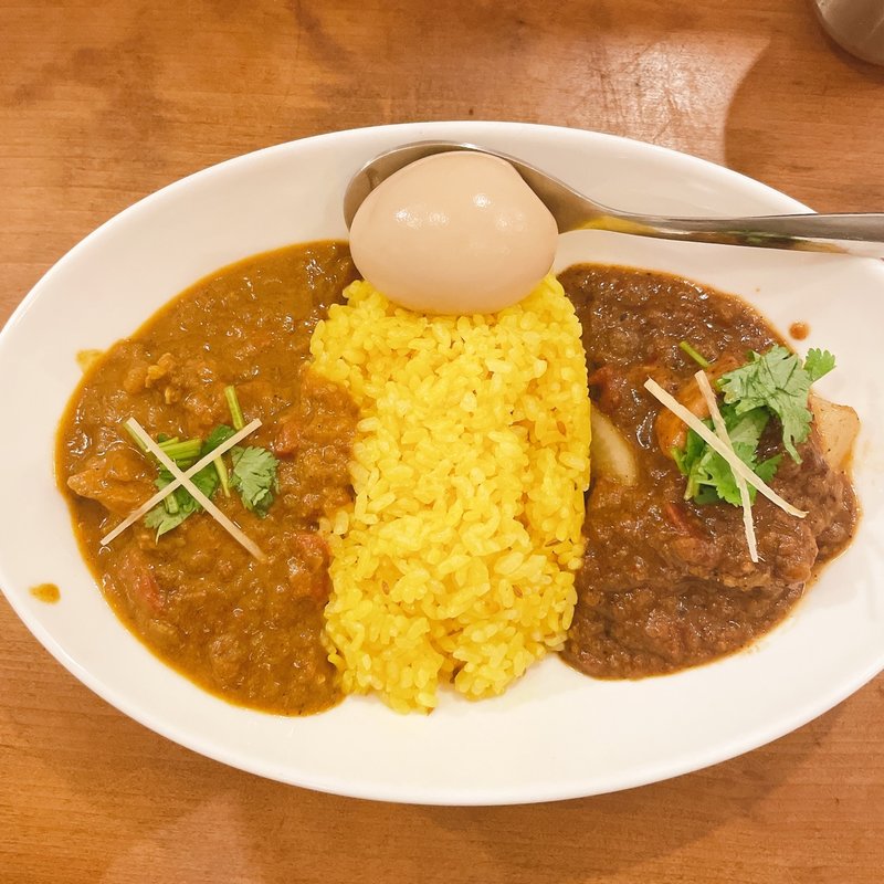 平日限定 ダブルカリー(築地スパイス食堂かぶと)