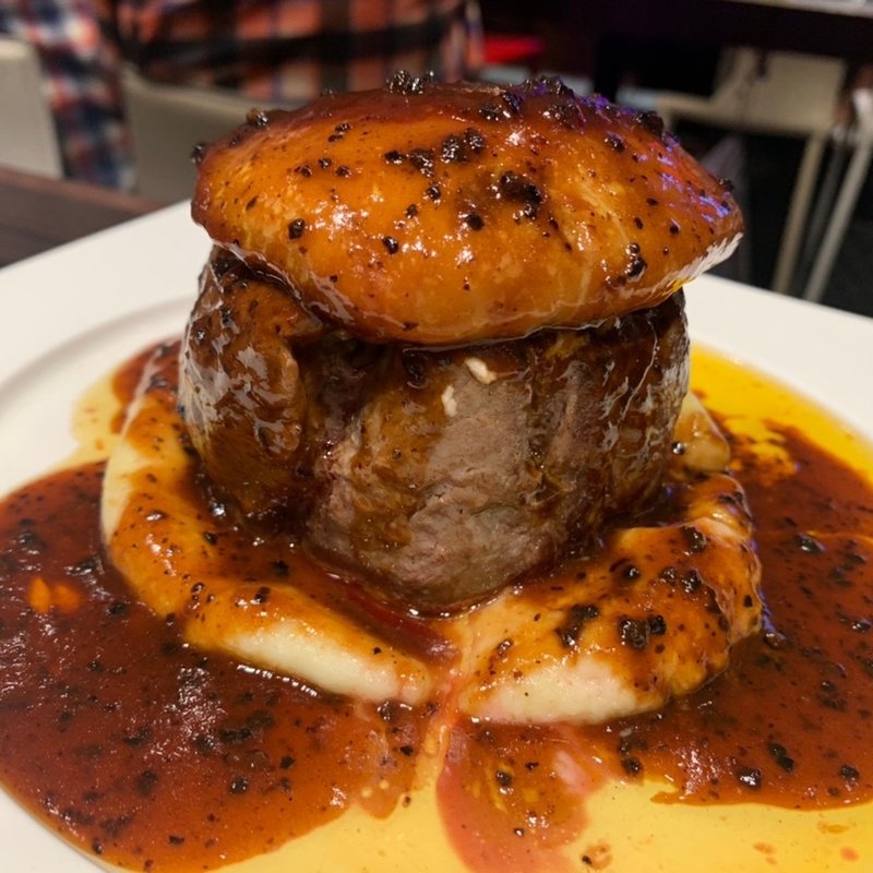 牛フィレとフォワグラのロッシーニ(俺のフレンチ TOKYO )