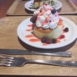 ストロベリーパンケーキ(葉山珈琲)
