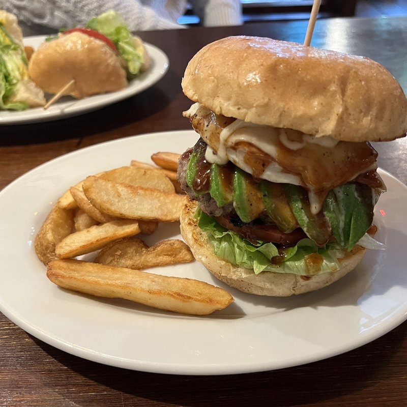 エル•コヨーテデラックスメックスバーガー(パントリー コヨーテ （PANTRY COYOTE）)