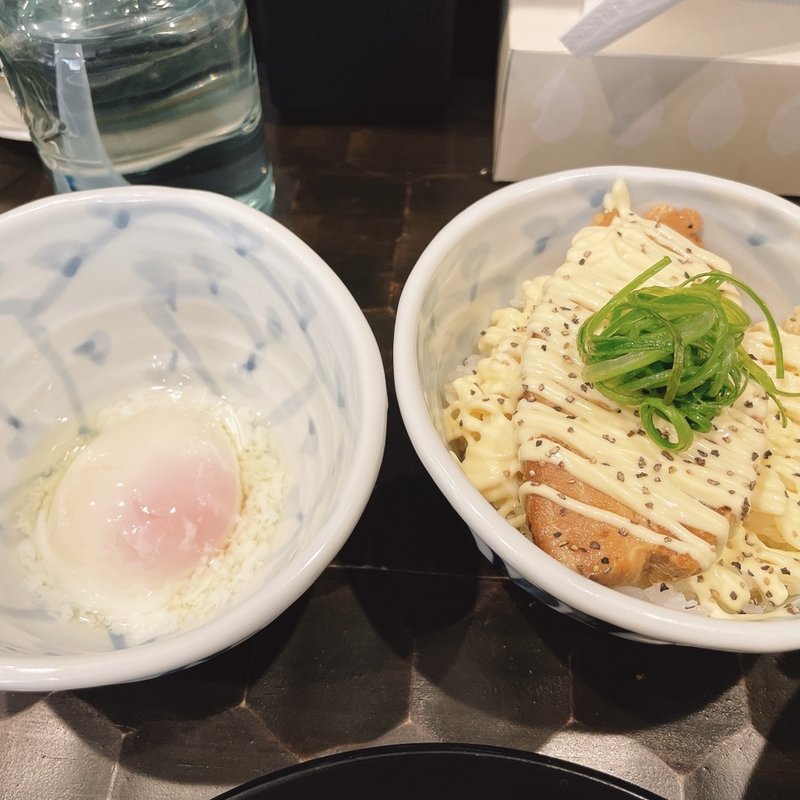 大夢丼（温玉トッピング）(特級鶏蕎麦龍介もてぎ)