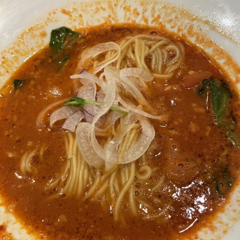 とまとらーめん(真っ赤なラーメン とまこ 三宮センタープラザ店)
