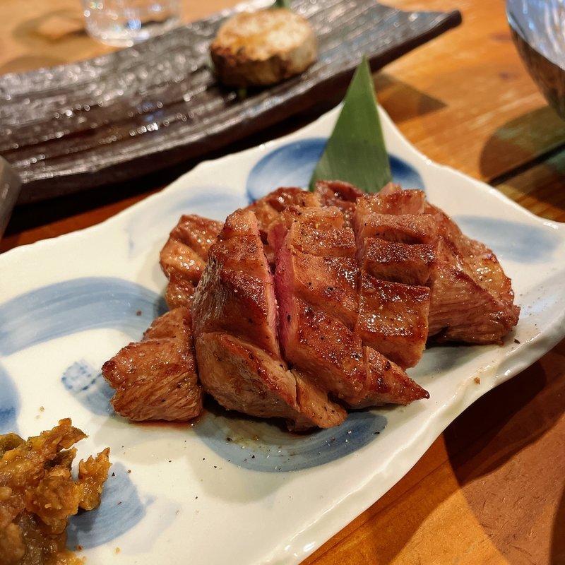 名物 厚切り牛たん焼(焼肉・ホルモン 恵比寿 英司)