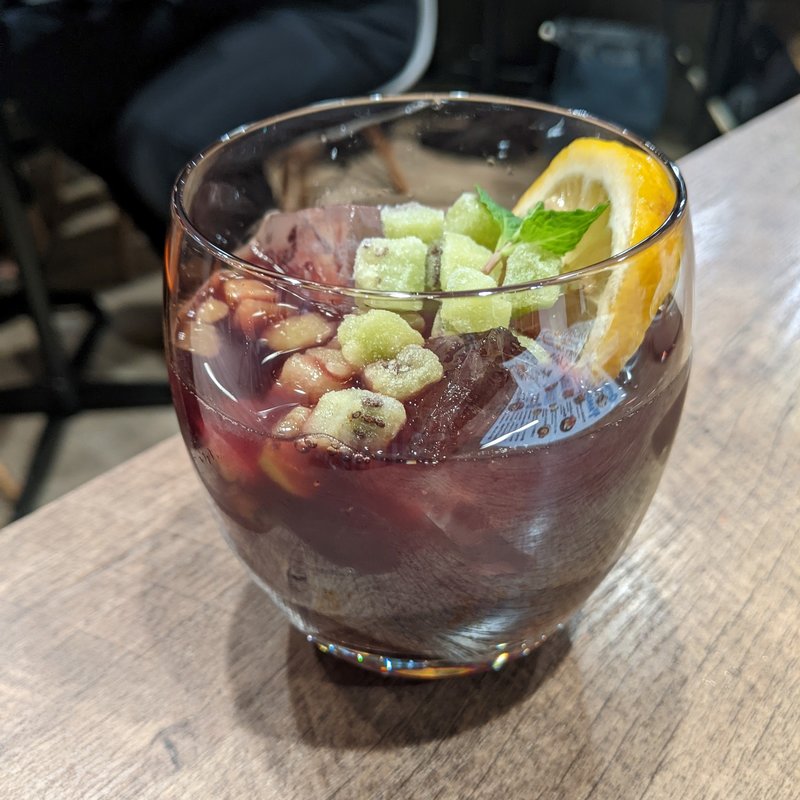 サングリア（赤）キウイ＋パイン＋オレンジ(湘南野菜と魚 Gita弥平)