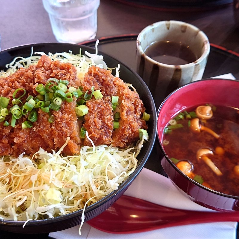 ソースカツ丼(３びきのこぶた )