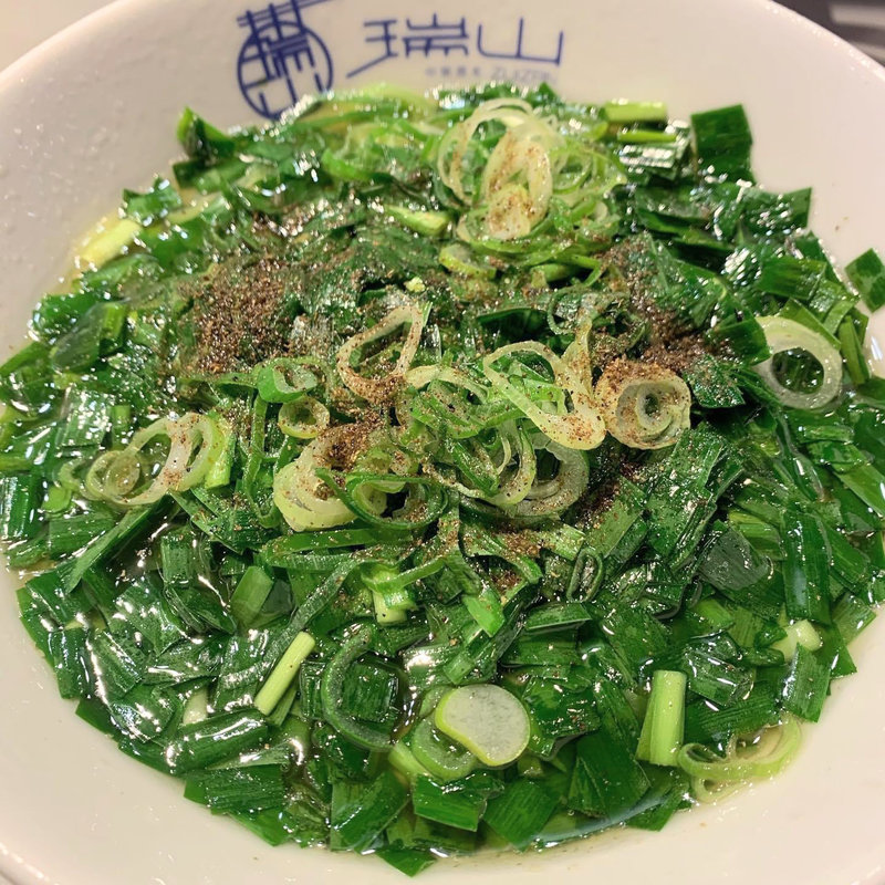 香油ニラ味噌ラーメン(中華蕎麦 瑞山)