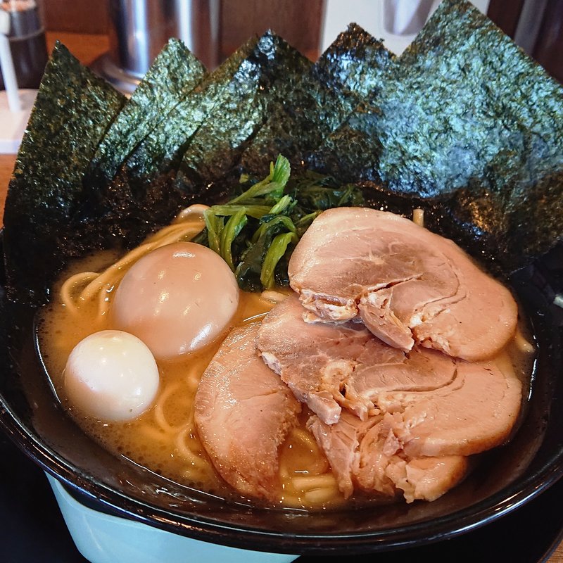 MAX盛り ラーメン(横浜家系ラーメン 門真商店)
