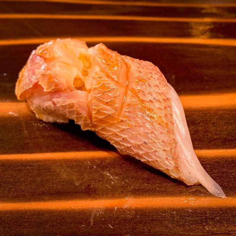 春子鯛(SUSHI BULLPEN(スシブルペン))