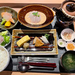 朝食