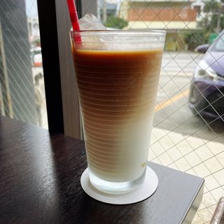 アイスカフェオレ(ダグズ・コーヒー （Doug's Coffee）)