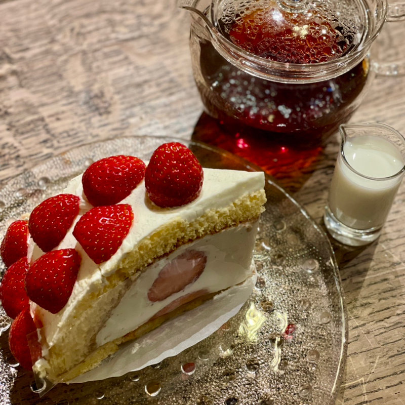 いちごのズコット(くらしき桃子　総本店)