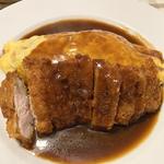デミグラスのオムライスとポークカツ