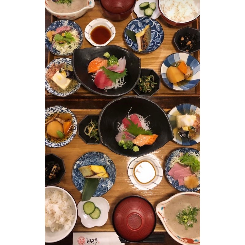 ごちそう5種盛膳(とろろや ラシック店)