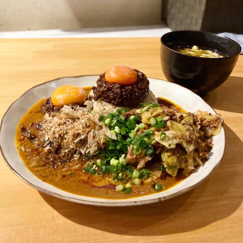 小・甘辛MIX・キーマW・豚・中華アチャール・鰹節・チーズぶたじる(吉田カレー  )