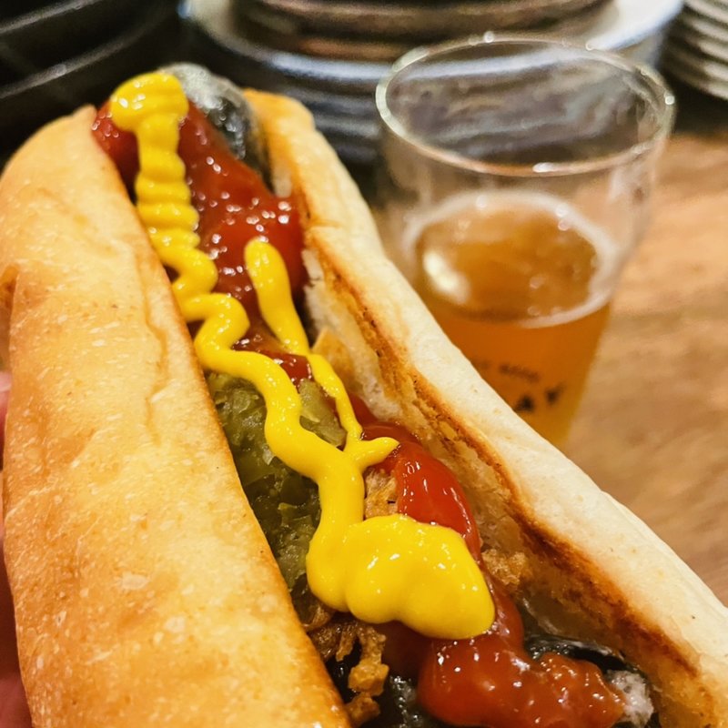 HOT DOG(イカスミ)(the day east tokyo（ザデイ）)