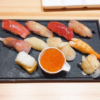 特上握り10かん(魚のへそ)