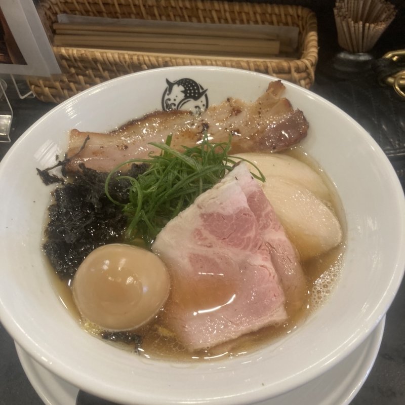 (煮干しらあめん じんべえ)