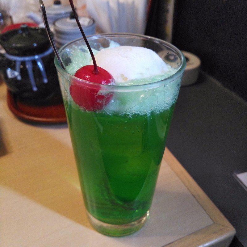 クリームソーダ(彩月 )