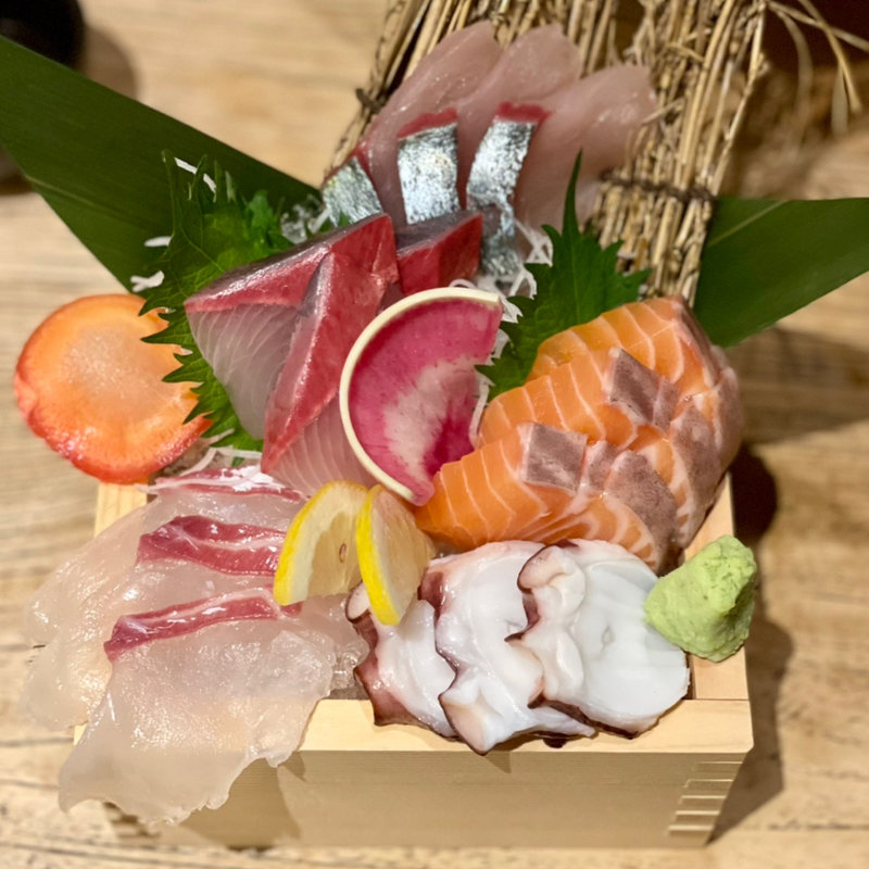 刺身盛り合わせ(たまがんぞう )