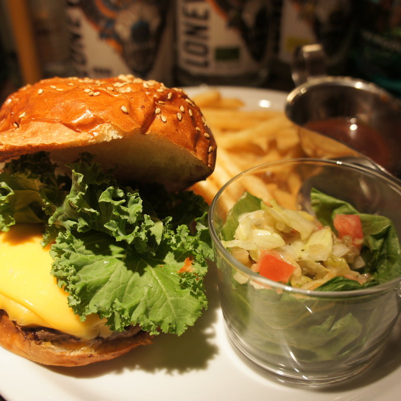 ベーコンチーズバーガー(Burger Naval)