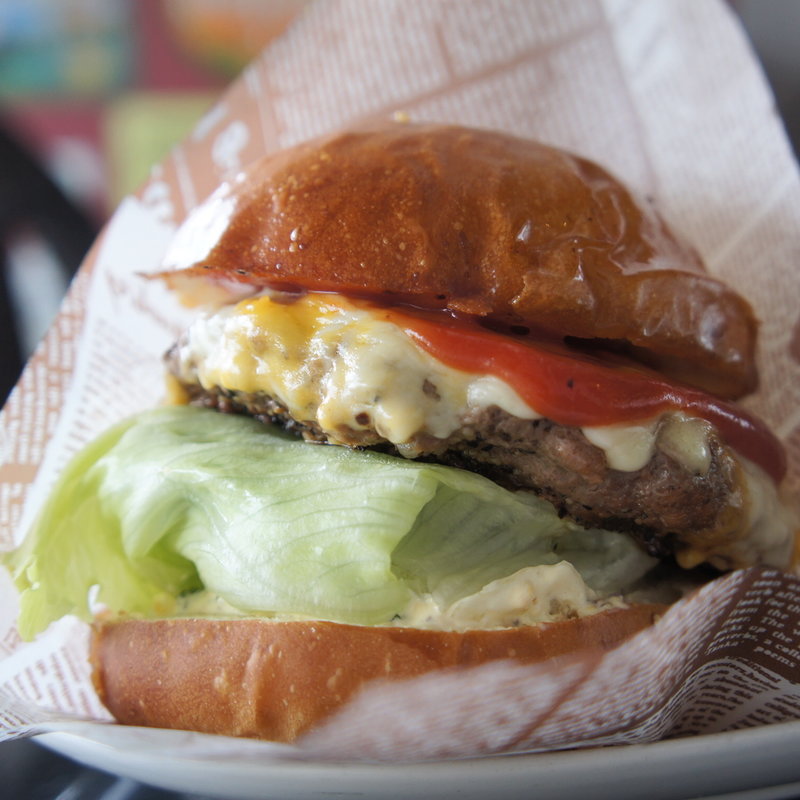 洋光台チーズバーガー（ポテト・ドリンクセット）(パスタイム)