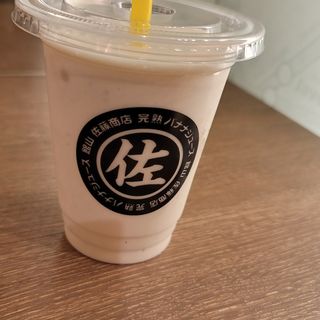 バナナミルク(クレープリーカフェ シュクレ Echika表参道)