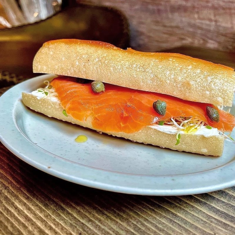 サーモンとクリームチーズ(アカアマコーヒー 神楽坂)