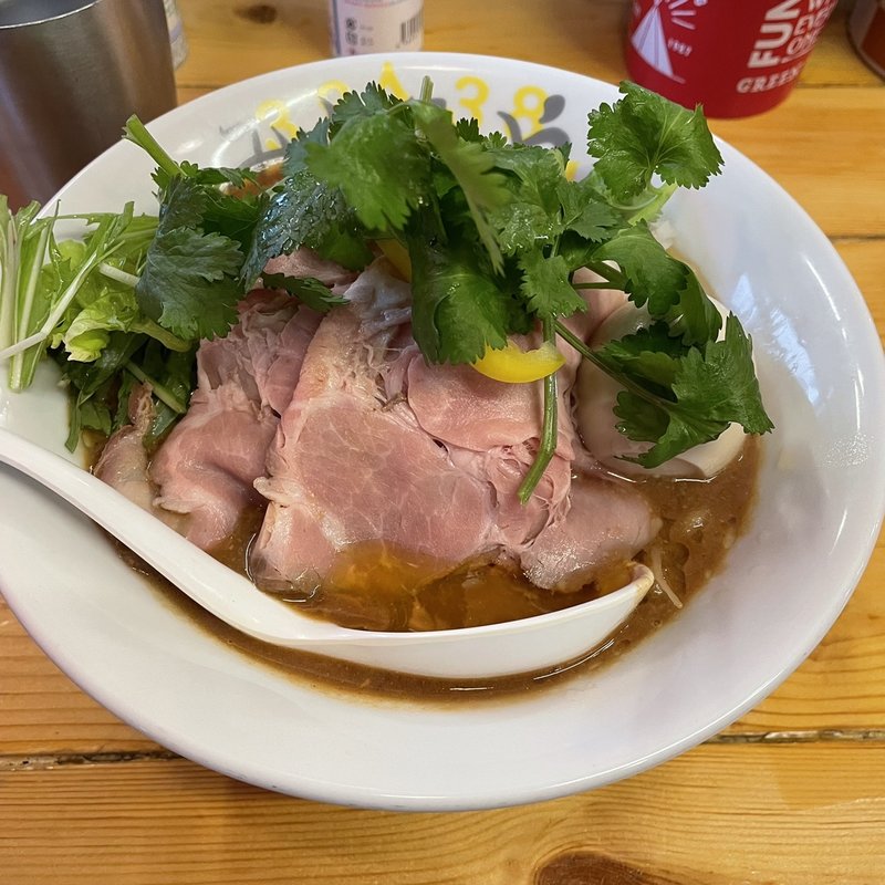 味玉味噌らーめん＋パクチー(味噌ぶりnoodle みやみや)