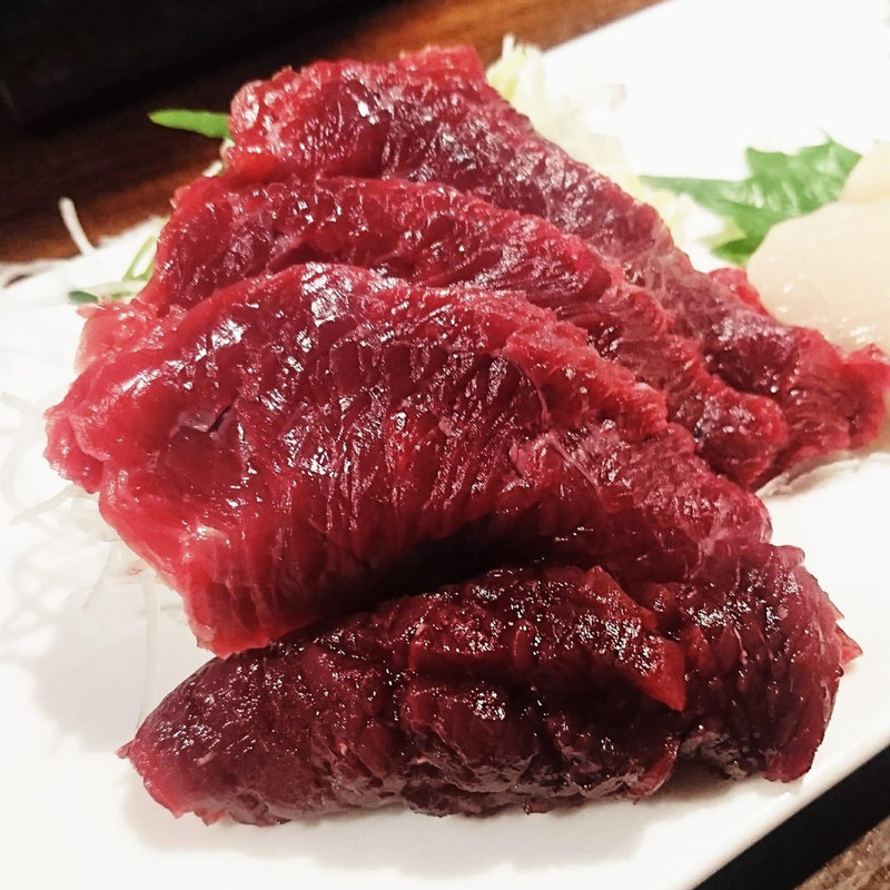 鯨刺身(しんぽ )