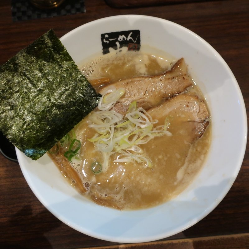 豚骨醤油らーめん(らーめん也)