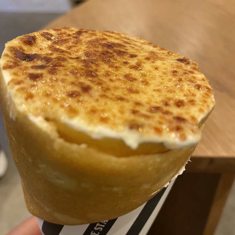 ブリュレ　イン　ストロベリー(クレープスタンドハニー)