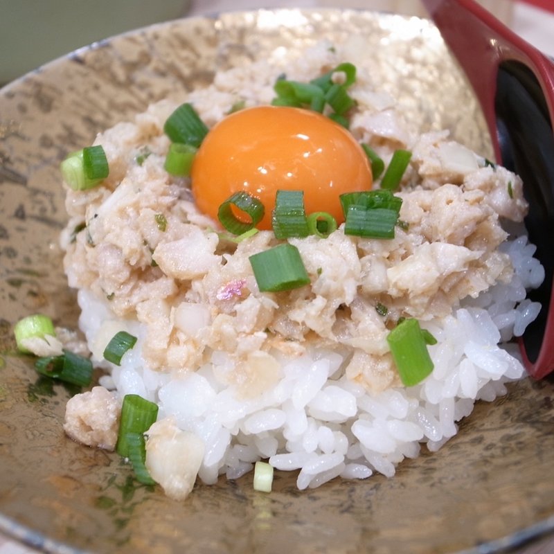 金目鯛の焼きなめろう丼(ラーメン専科 竹末食堂)