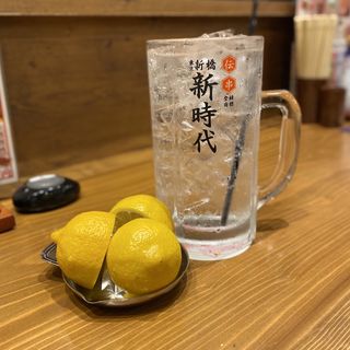 メガドライの生搾りレモンサワー(伝串 新時代 名駅柳橋店)
