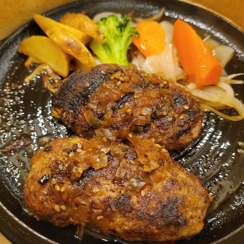 赤丸ハンバーグ(勝牛本店)