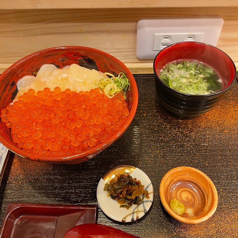 いくら丼ページです♡ 行列必至！味もコスパも最高いくら丼！』by prince._.enrique