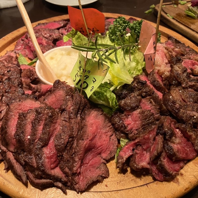 黒毛和牛熟成肉(4部位 各200g)(暴走熟成肉庫 肉アバンギャルド)