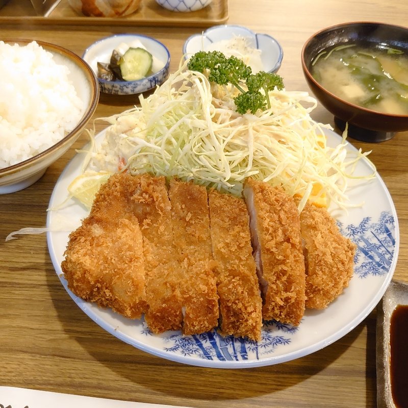 ロースかつ定食(赤坂とん平 )