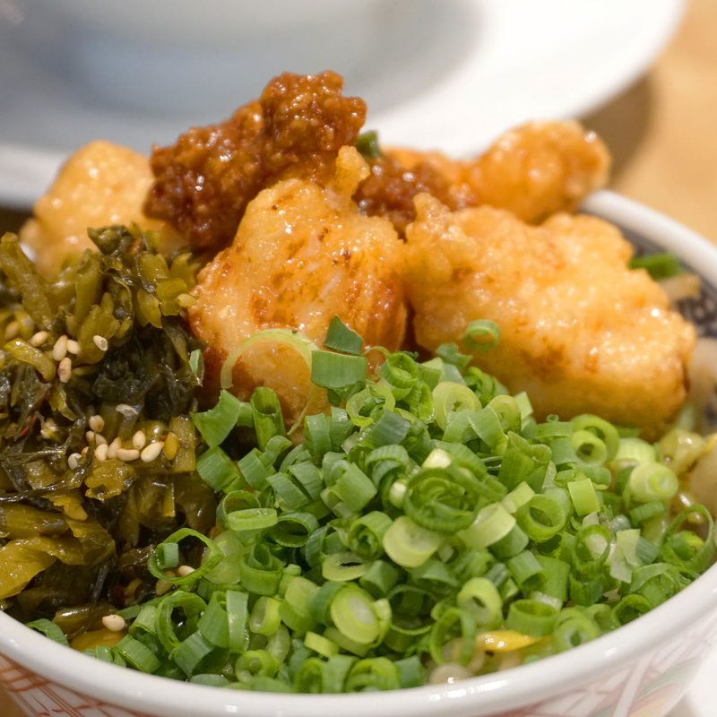 小さな担々麺ととり辛飯セット(博多担々麺 とり田 KITTE博多店)