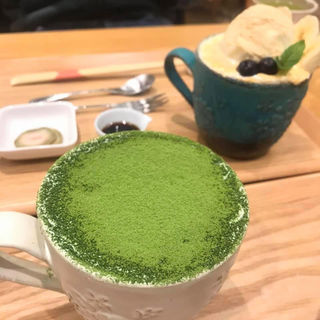 抹茶パフェとお漬物(銀座やまう)