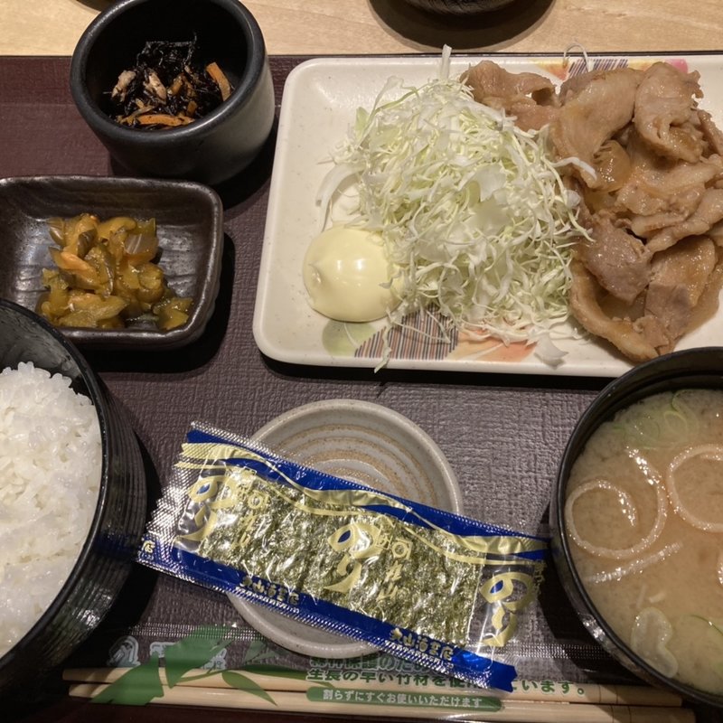 生姜焼定食(やえす初藤 （はつふじ）)