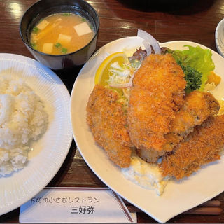 カキフライ定食(三好弥)