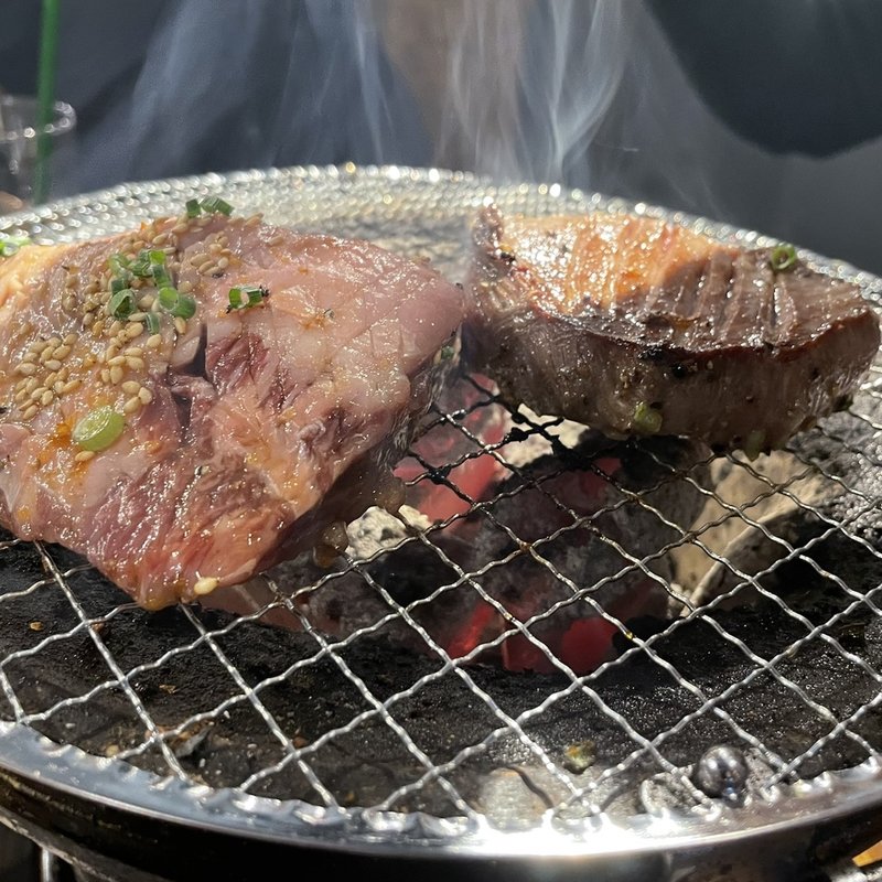 (炭火焼肉ホルモンみなみ　はなれ)