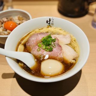 特製醤油らぁ麺(らぁ麺はやし田　中目黒店)