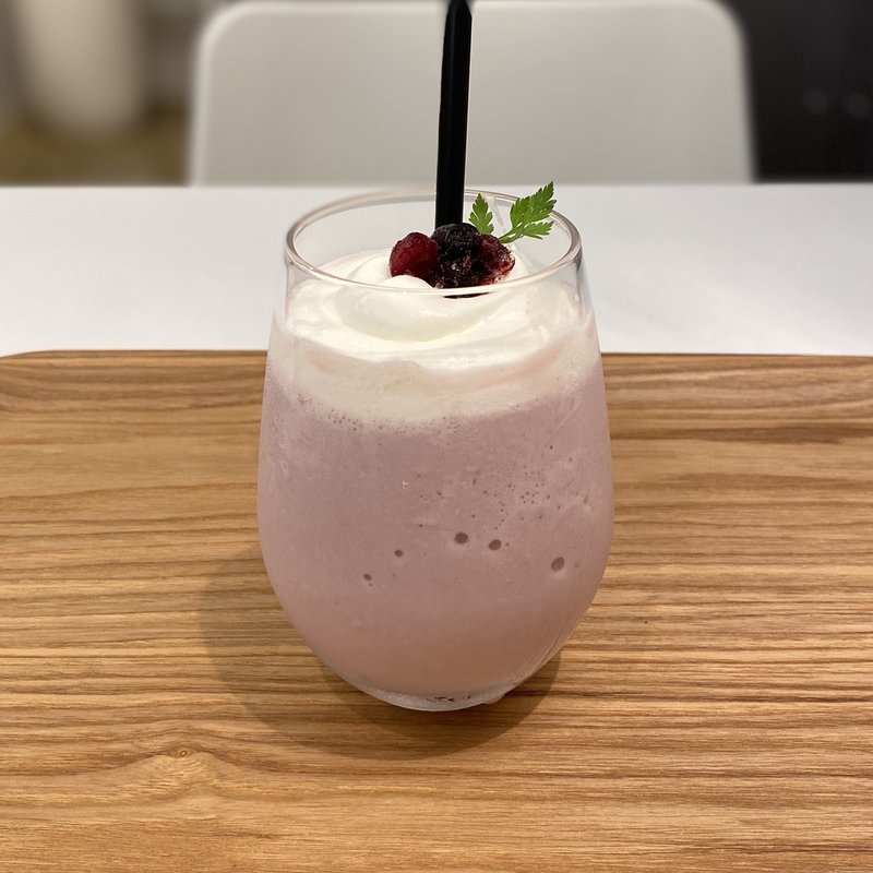ミックスベリーフラッペ(ベースコーヒー セントラルパーク店 BASE COFFEE centralpark)