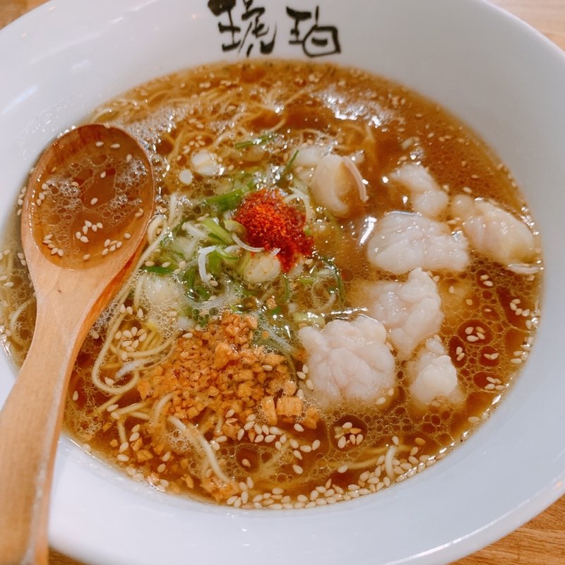 醤油モツそば(醤油そば 琥珀)